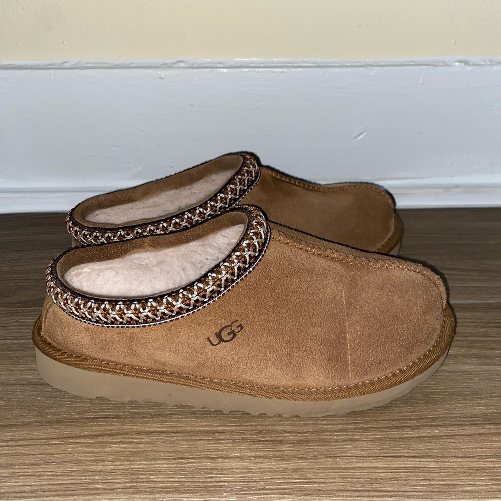 UGG Tasman Chestnut Size 6.5 Woman 4.5 Men/5 Men